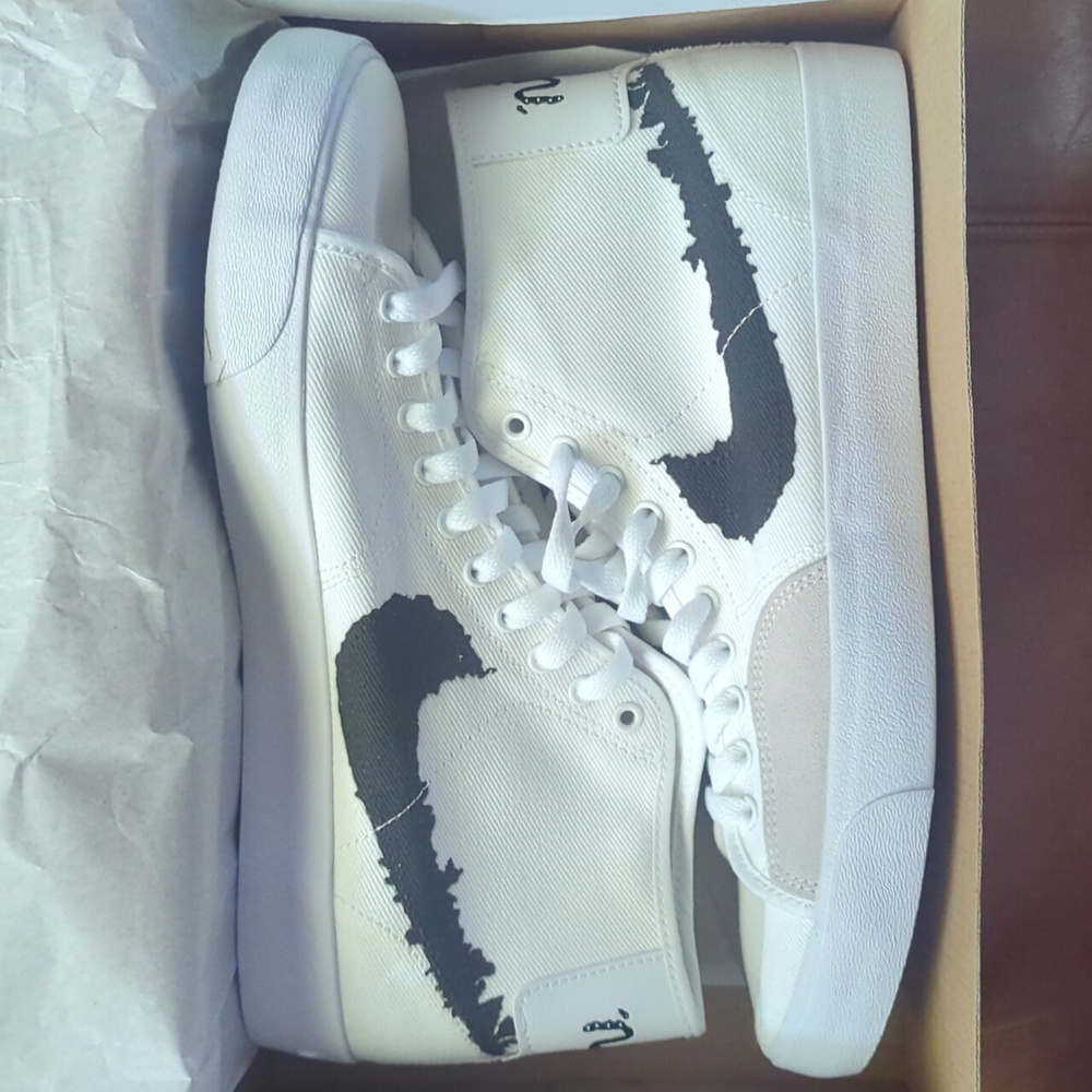 NEW NIKE SB BLZR COURT MID PRM WHITE/BLK/WHITE